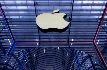 Apple’s Earnings Signal Challenges Ahead for Its Digital Empire